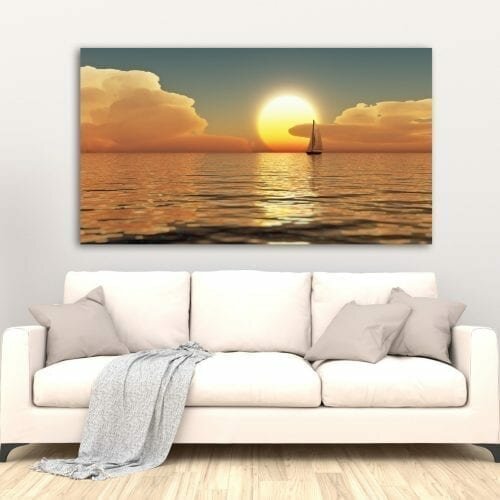 מפרשית בשקיעה